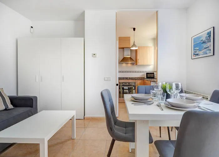 Ribes Duplex By Hello Homes シッチェス
