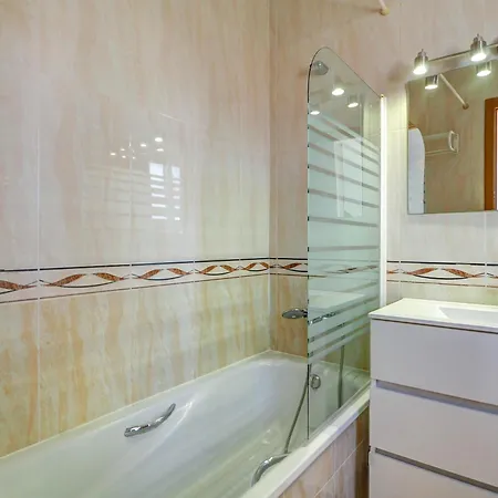 Apartment Ribes Duplex By Hello Homes