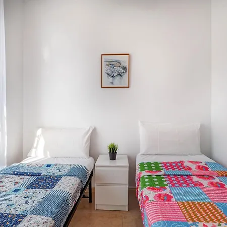 Apartment Ribes Duplex By Hello Homes